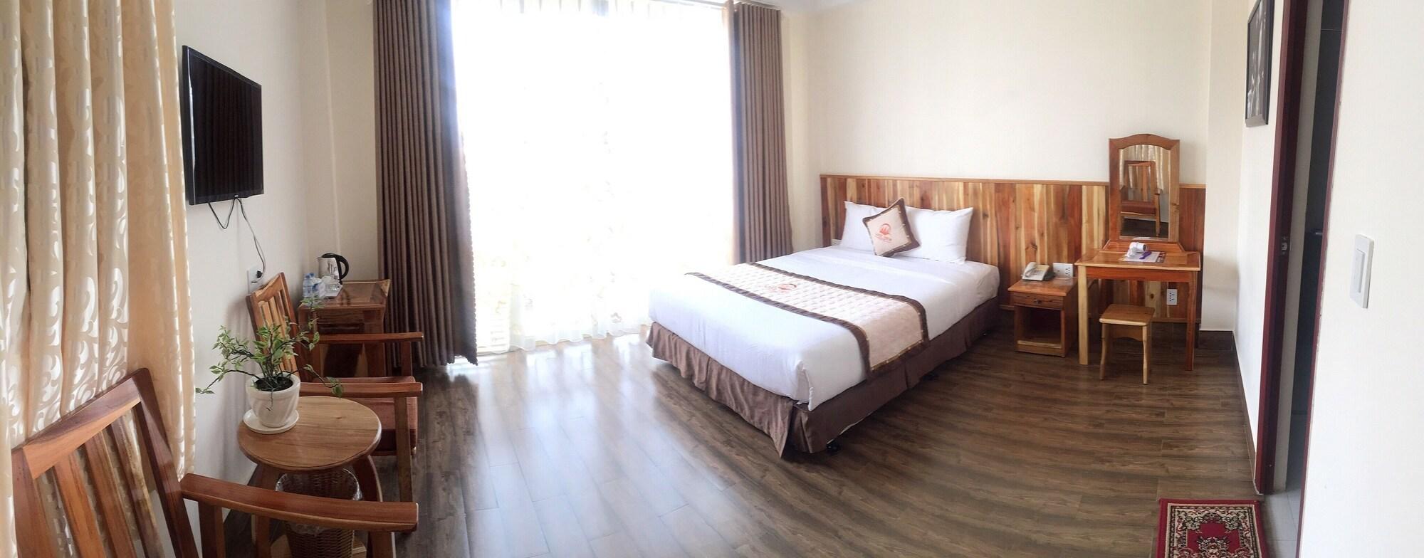Lake View Hotel Da Lat Esterno foto