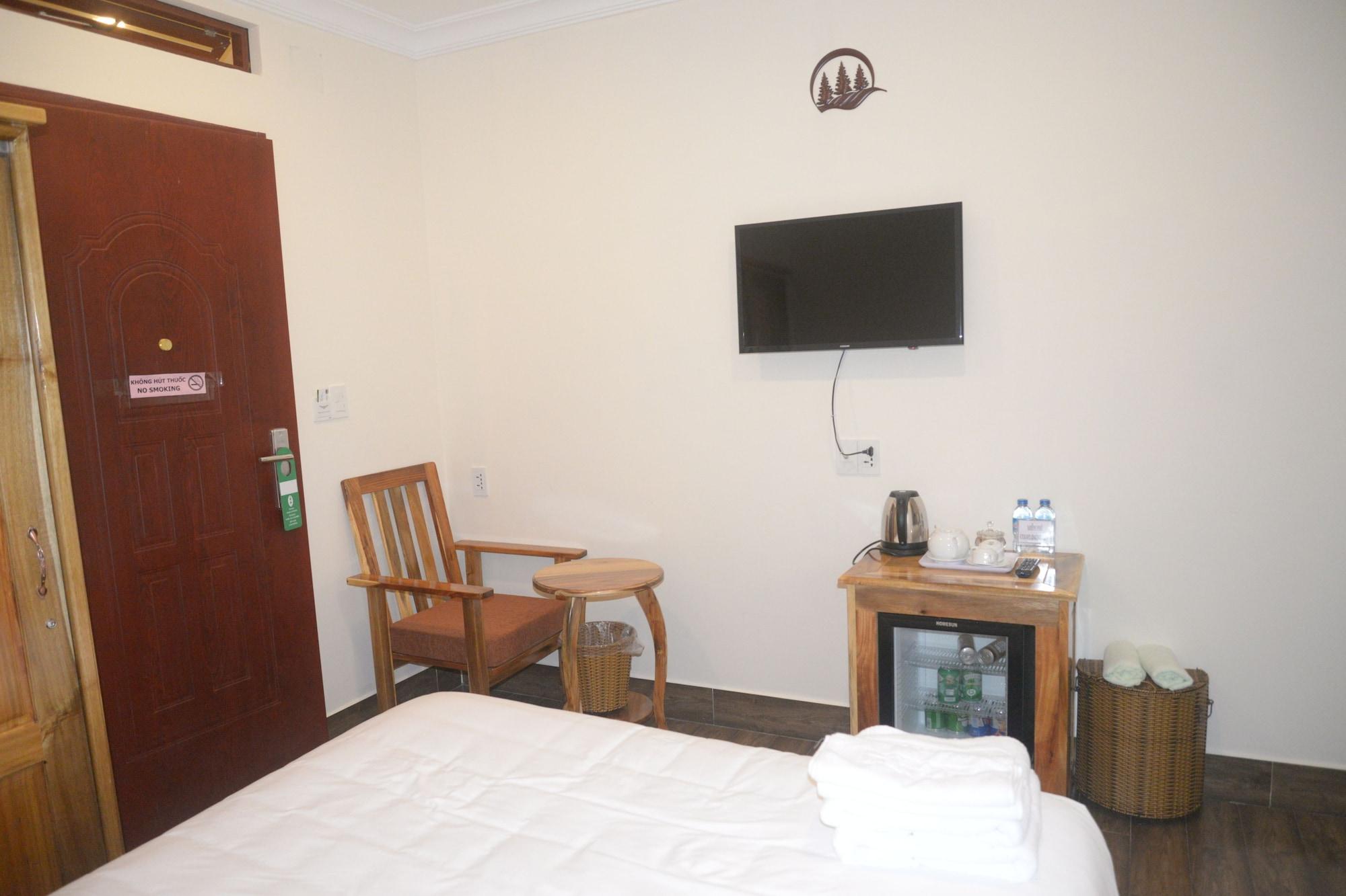 Lake View Hotel Da Lat Esterno foto