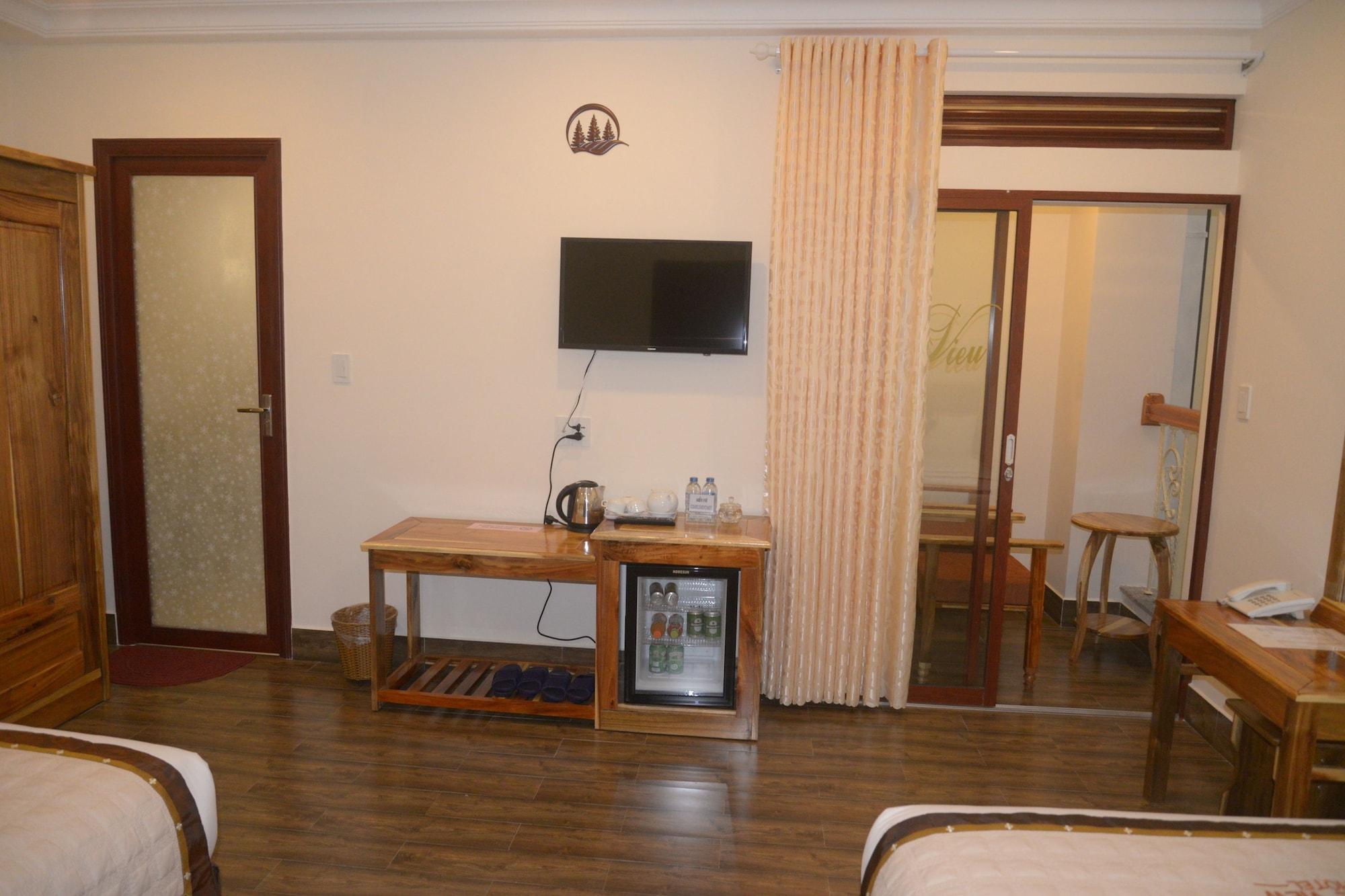 Lake View Hotel Da Lat Esterno foto