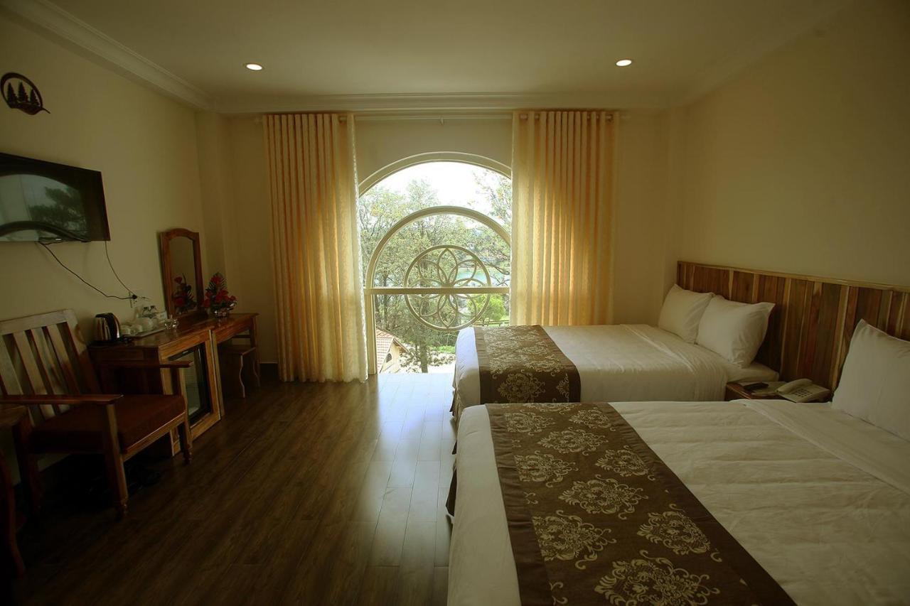 Lake View Hotel Da Lat Esterno foto