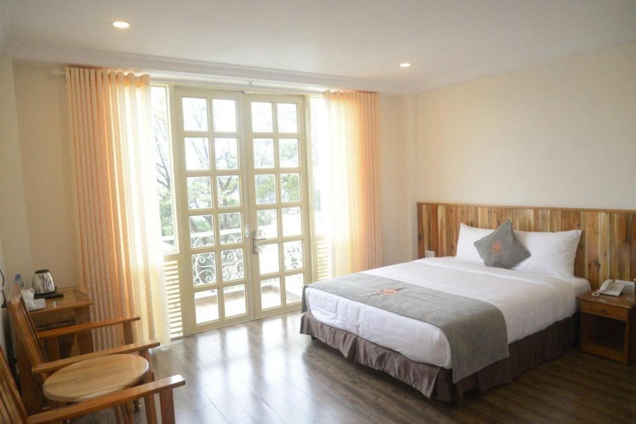 Lake View Hotel Da Lat Esterno foto